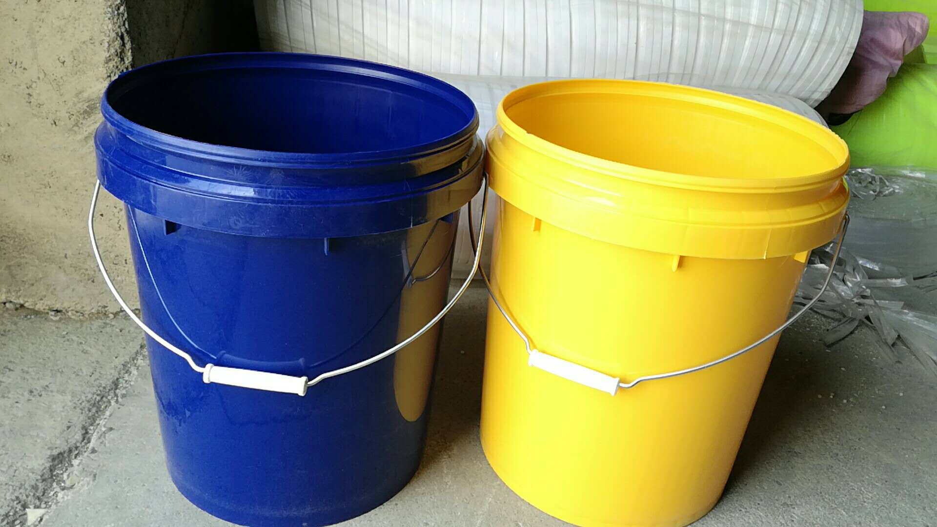 彩色塑料包裝桶